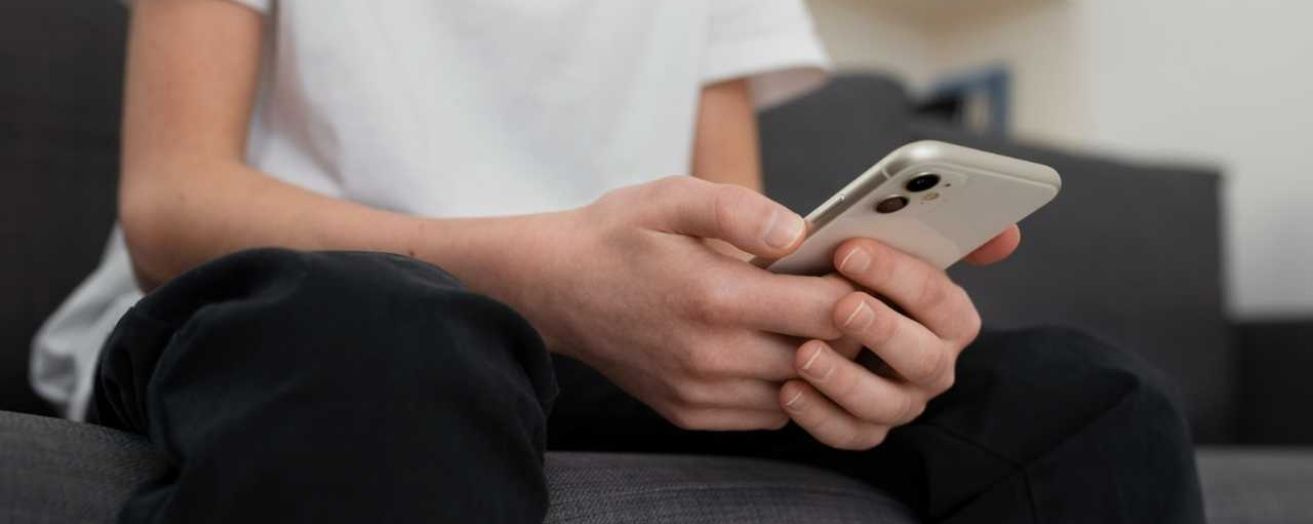 The Anti-Grooming Guide: Protecting Loved Ones in the UK